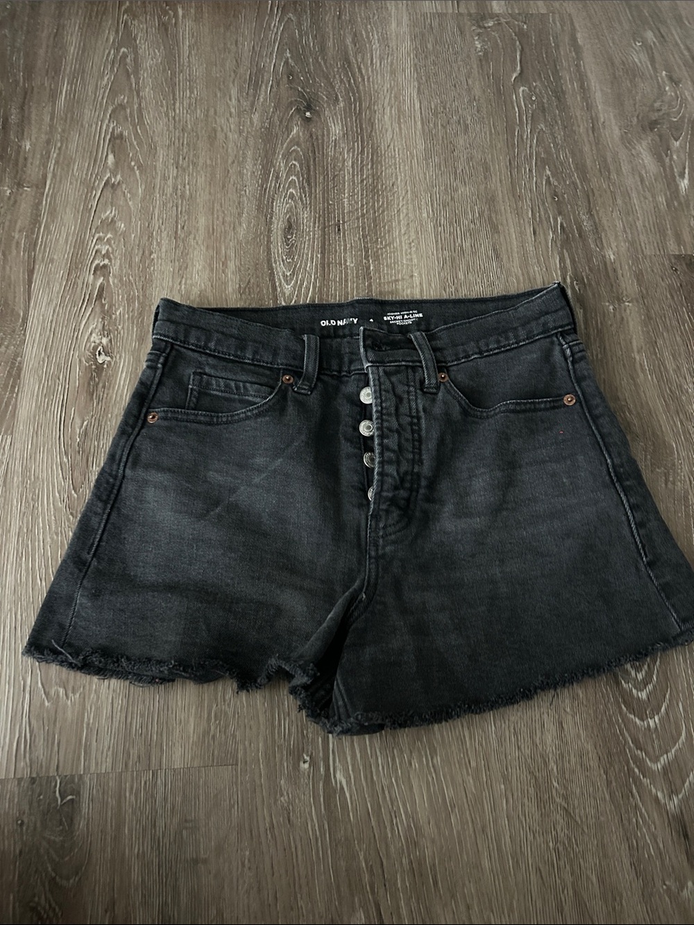 Old Navy Black Button-Front Denim Shorts size 4 Women’s